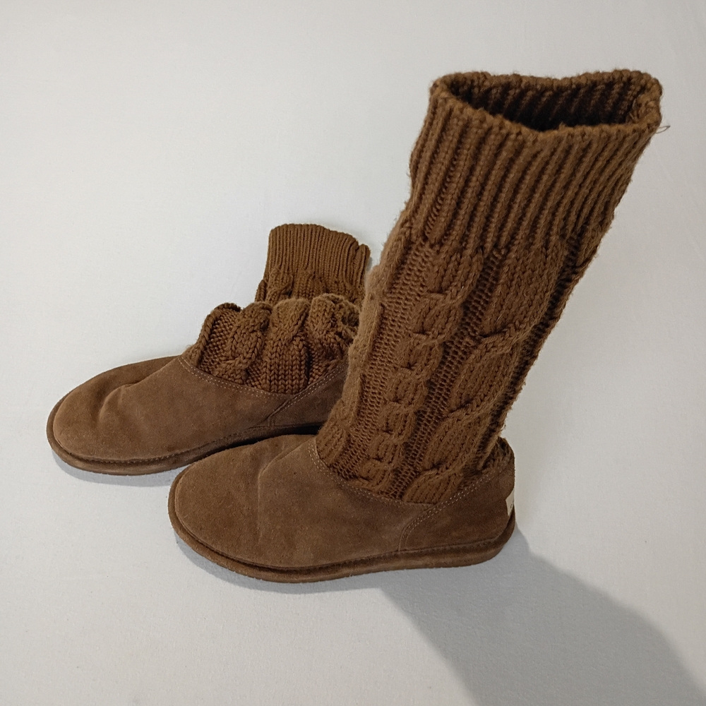 BearPaw Sz 8 Brown Suede And Cable Knit Long Boots (Some Wear See Photos)